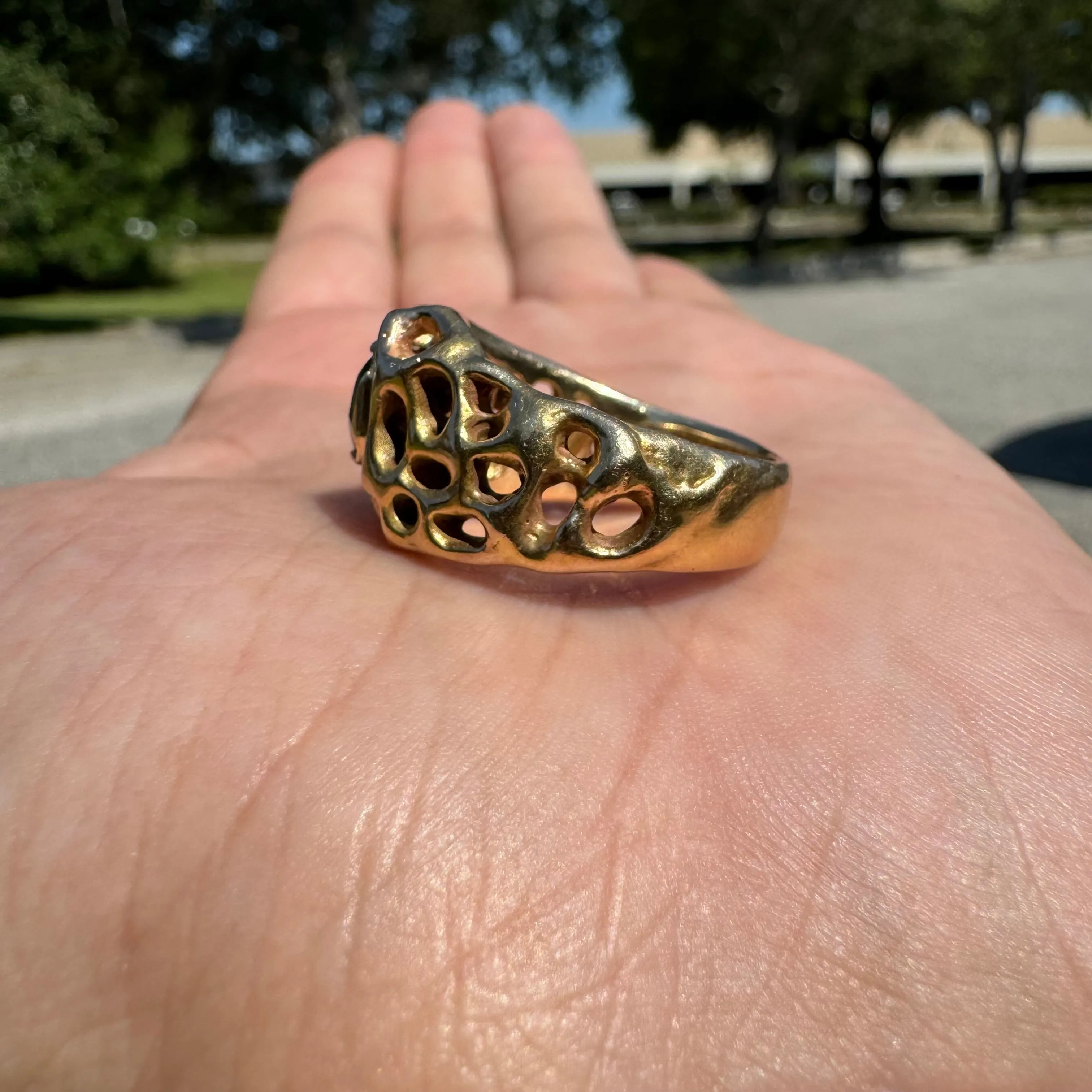 Vintage Solid 14k Yellow Gold Custom 1.0ct Emerald Heavyweight Honeycomb Brutalist Ring (10)