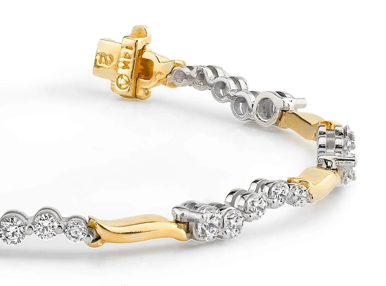 Wavy Journey Diamond Bracelet with 3.00 ct.(finished)